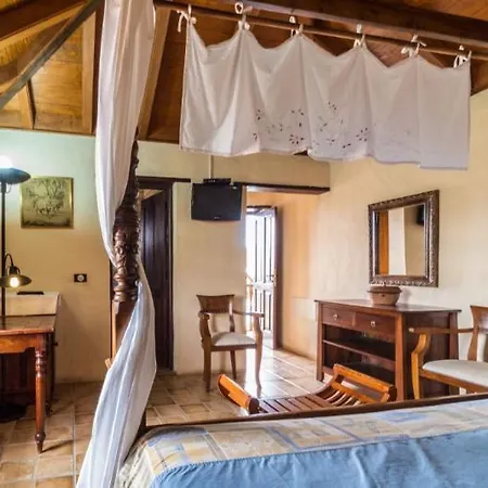 Rural Mahoh Hotel