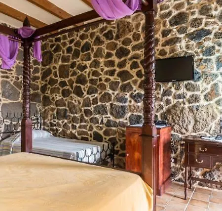 Rural Mahoh Hotel 4*