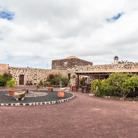 Rural Mahoh Hotel 4*